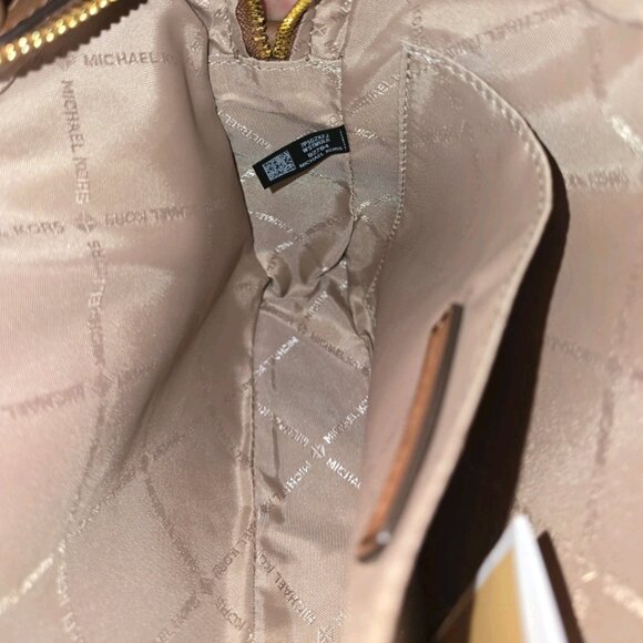 Michael Kors Signature Jet Set Printed Large Logo Crossbody Bag NWT - Picture 3 of 7